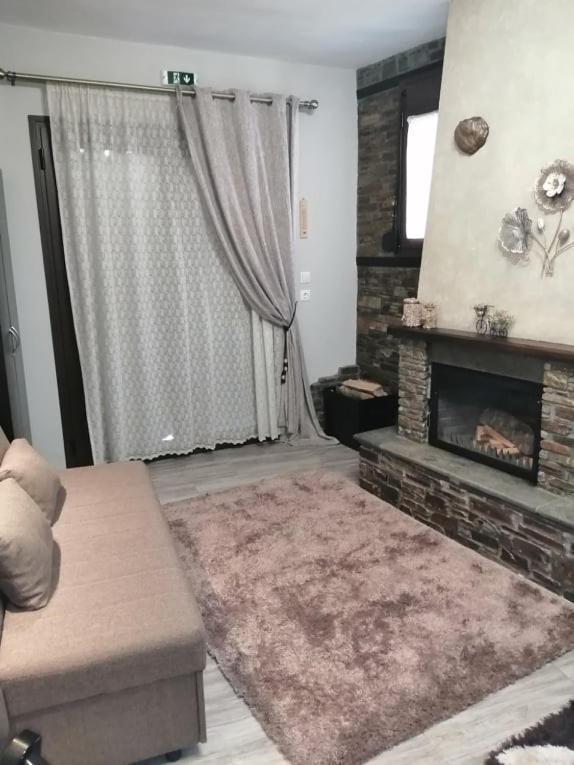 Guesthouse Athanasiou Káto Loutrákion Kültér fotó