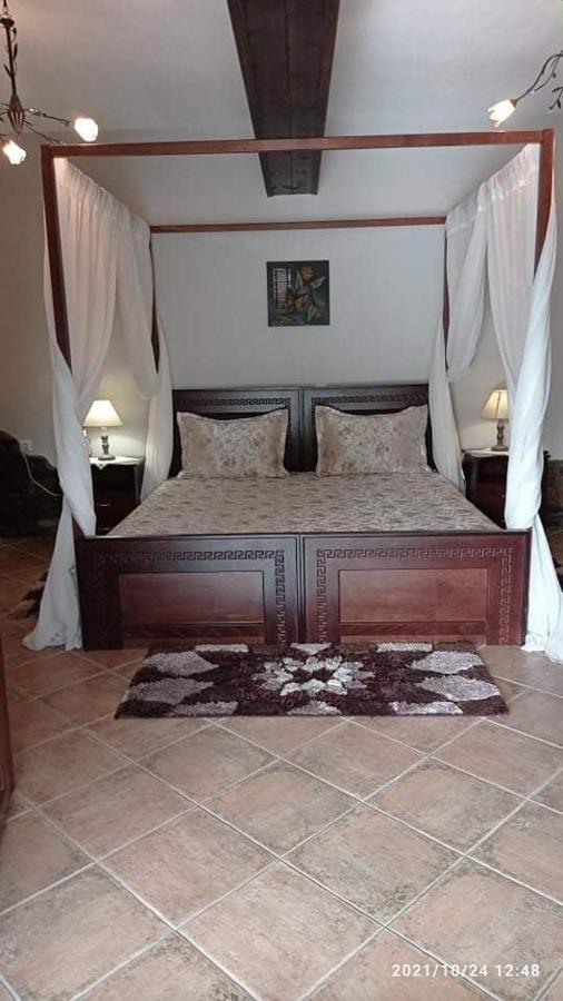 Guesthouse Athanasiou Káto Loutrákion Kültér fotó