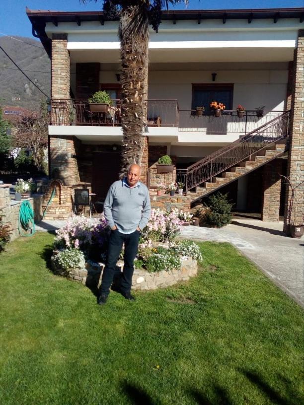 Guesthouse Athanasiou Káto Loutrákion Kültér fotó