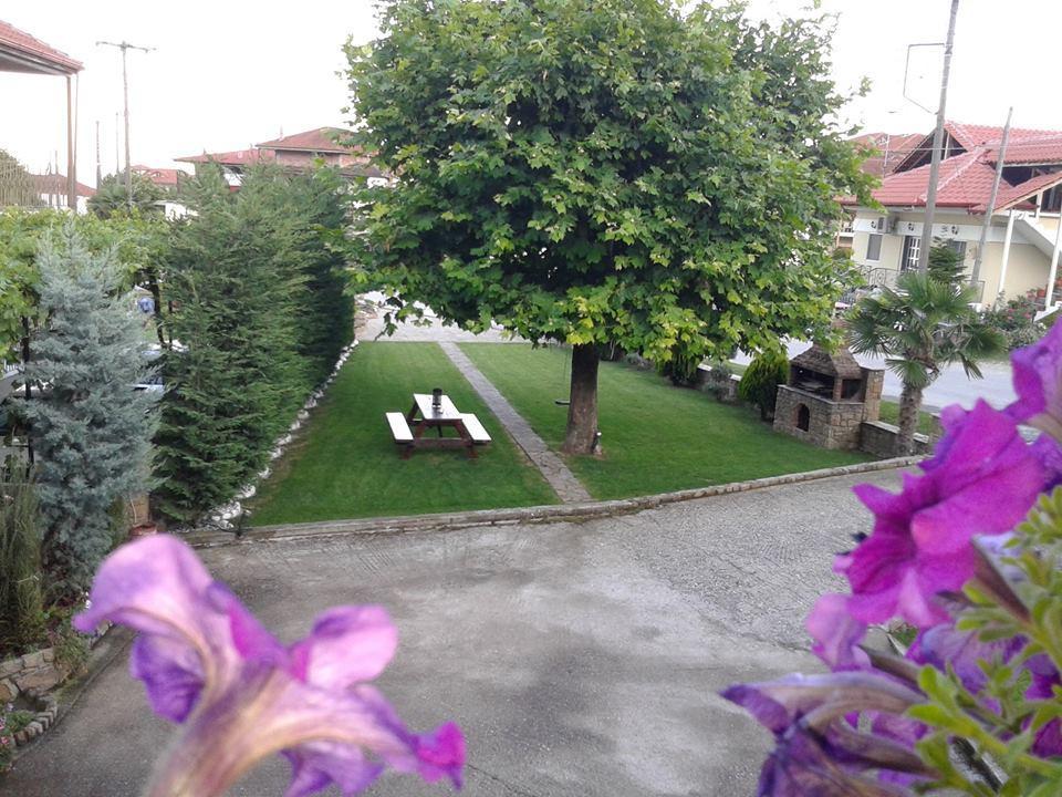 Guesthouse Athanasiou Káto Loutrákion Kültér fotó